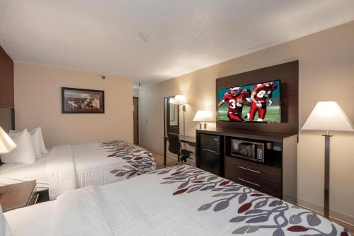 เรด รูฟ อินน์ กรีนส์เบิร์ก (Red Roof Inn Greensburg) in กรีนส์เบิรก์ (PA)