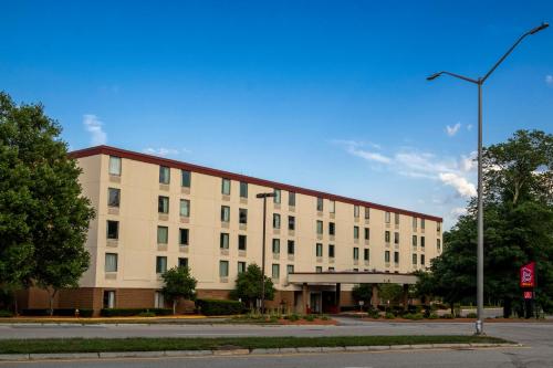 Red Roof Inn PLUS Boston - Mansfield - Foxboro in Mansfield, USA