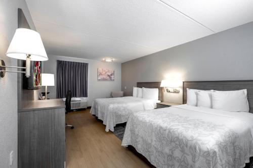 2 double beds