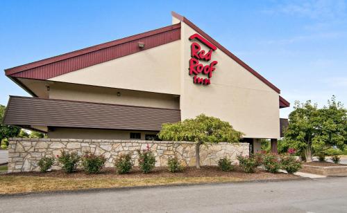 Red Roof Inn Fairmont - Accommodation