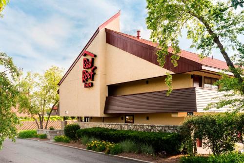 Red Roof Inn Rockford East - Casino District