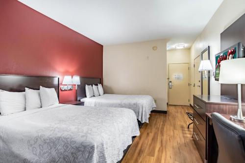 Red Roof Inn PLUS+ Austin South – Airport. Room Type - Standard Room with Two Double Beds Disability Access Smoke Free Red Roof Inn PLUS+ Austin South – Airport. Room Type - Standard Room with Two Double Beds Disability Access Smoke Free