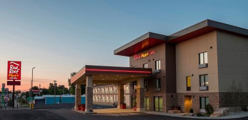 Red Roof Inn PLUS+ & Suites Malone - image 9