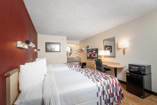 Red Roof Inn Detroit - Roseville/ St Clair Shores