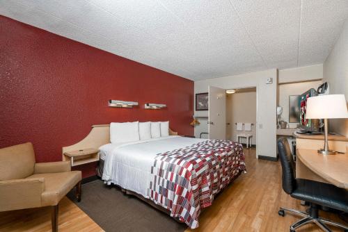 Red Roof Inn Detroit - Roseville/ St Clair Shores