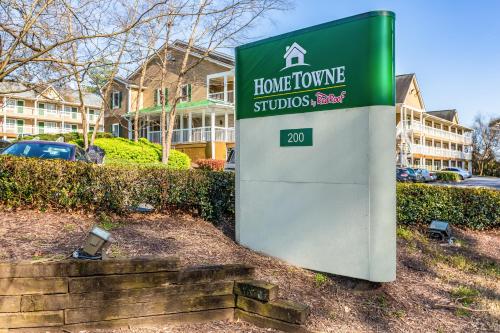 HomeTowne Studios by Red Roof Atlanta NE - Downtown Norcross