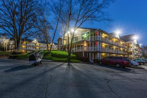 HomeTowne Studios by Red Roof Atlanta NE - Downtown Norcross, Norcross (fotografie 9)