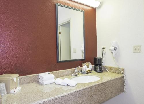 Red Roof Inn Columbus Northeast Westerville - image 11
