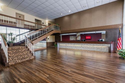 Red Roof Inn Meridian - image 8