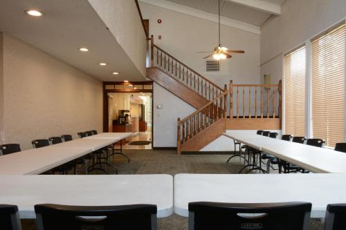 Meeting room / ballrooms, Red Roof Inn San Dimas - Fairplex in San Dimas (CA)