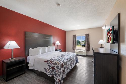 Red Roof Inn & Suites Austin East - Manor - Accommodation