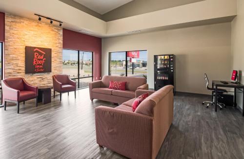 Red Roof Inn & Suites Austin East - Manor