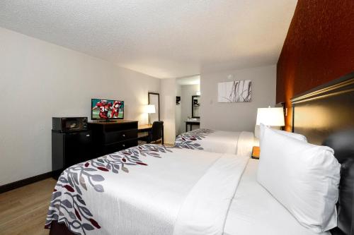 Red Roof Inn Hot Springs - image 7