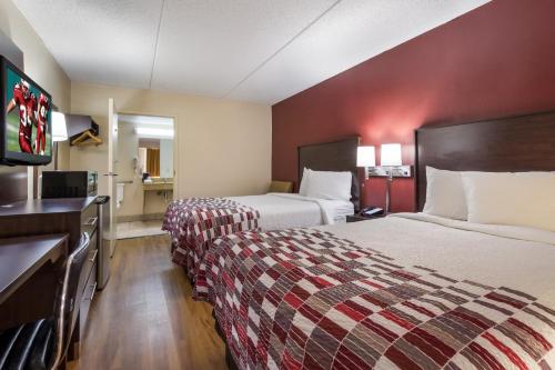 Deluxe Room with Two Double Beds Disability Access Non-Smoking