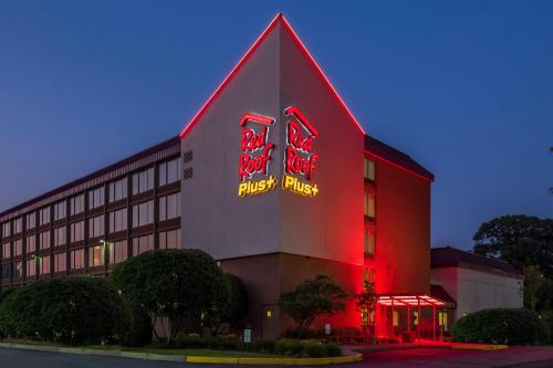 Red Roof Inn PLUS+ Boston - Woburn/ Burlington in Woburn, USA