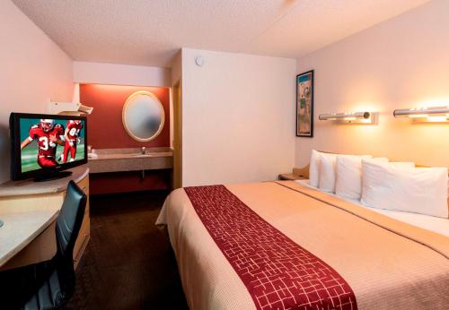 Red Roof Inn San Antonio Airport - main image