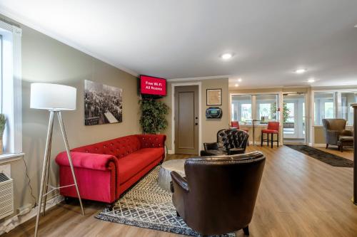 Red Roof Inn and Suites Herkimer in Herkimer, USA