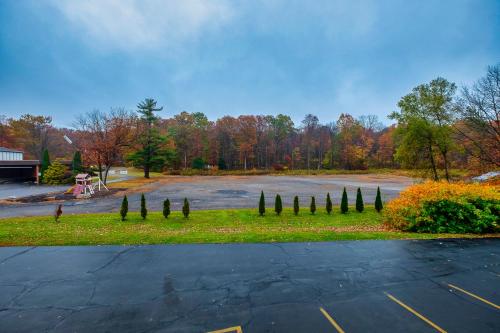 Red Roof Inn & Suites Hazleton