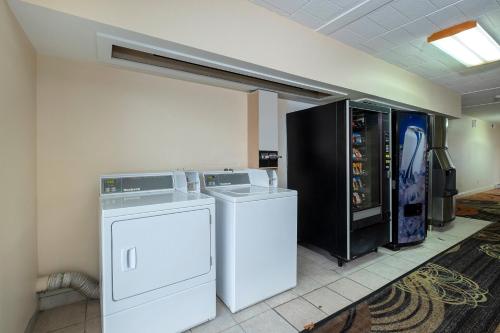 Red Roof Inn & Suites Hazleton in Hazleton, USA