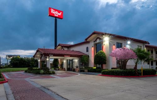 Red Roof Inn Houston North - FM1960 & I-45