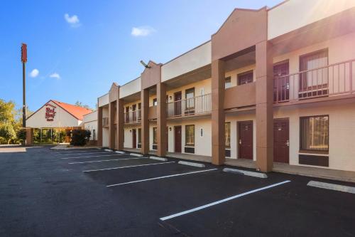 Red Roof Inn Clarksville