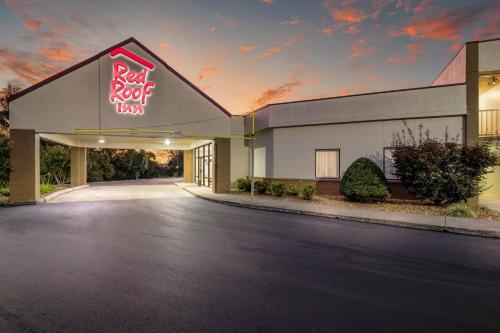 Red Roof Inn Clarksville