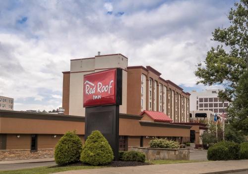 Red Roof Inn Hartford- New Britain in New Britain, USA