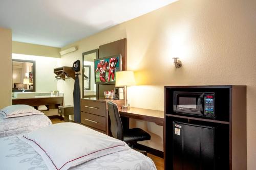 Red Roof Inn PLUS+ Baltimore-Washington DC/BWI Airport