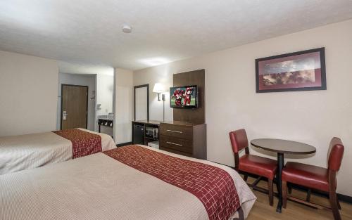 Red Roof Inn & Suites Hermitage