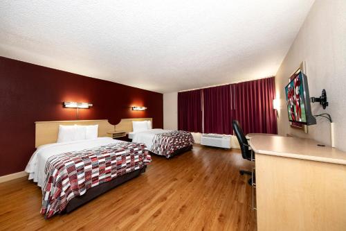 Deluxe Double Room Suite with Two Double Beds - Non-Smoking