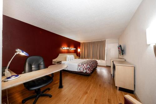 Red Roof Inn & Suites Wytheville