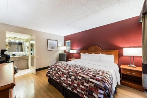 Red Roof Inn Morton Grove - image 27