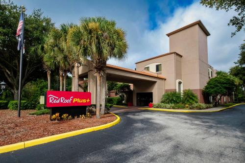 外部景觀, 棕櫚灘海岸紅頂PLUS酒店 (Red Roof PLUS+ Palm Coast) in 棕櫚灘海岸 (FL)