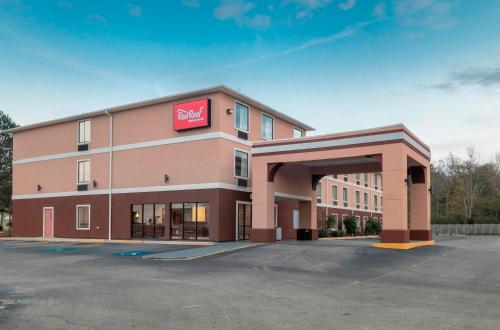 Red Roof Inn & Suites Biloxi