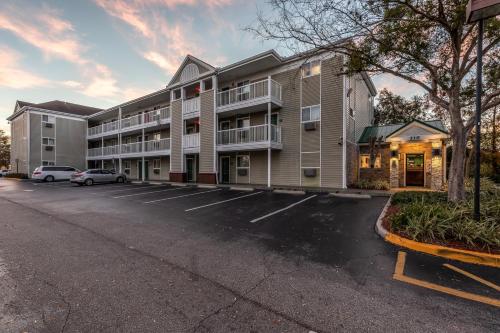 外部景觀, 奧蘭多卡塞爾伯里霍姆湯公寓 (HomeTowne Studios Orlando - Casselberry) in 奧蘭多東部