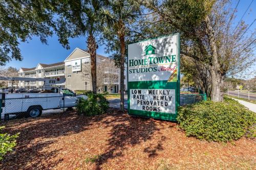 HomeTowne Studios by Red Roof Orlando - Casselberry - image 9
