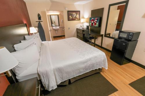 Red Roof Inn PLUS+ Columbus-Ohio State University OSU - image 7