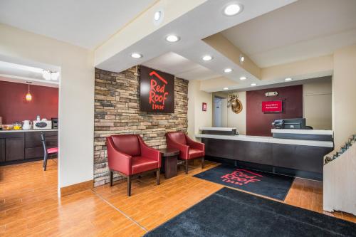 ล็อบบี้, เรด รูฟ อินน์ แครีวิลล์ (Red Roof Inn Caryville) in แครีวิลล์