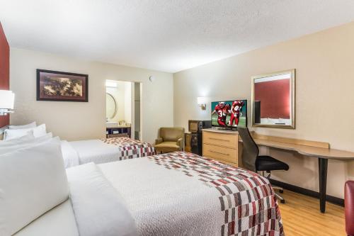 2 double beds