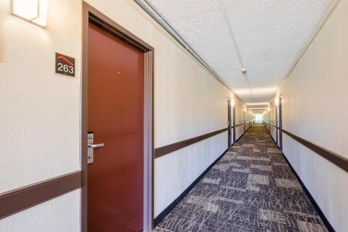 Red Roof Inn Dumfries-Quantico - image 10