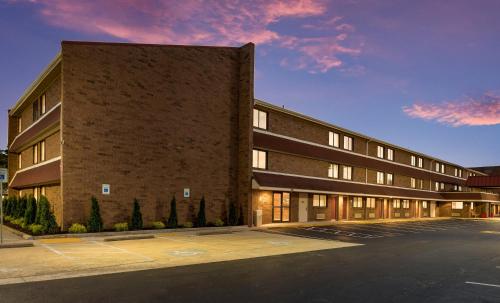 Photo - Red Roof Inn PLUS+ Columbus - Worthington