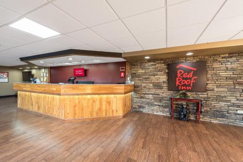 Red Roof Inn & Suites Pigeon Forge Parkway in Pigeon Forge, USA