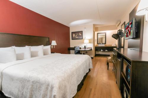 Red Roof Inn PLUS+ Washington DC - Oxon Hill in Oxon Hill, USA