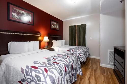 Suite with Two Double Beds - Kitchenette - Non-Smoking