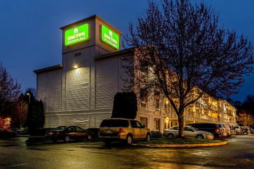 HomeTowne Studios by Red Roof Tacoma - Puyallup, Puyallup (Foto 8)