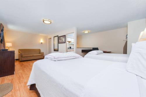 2 double beds