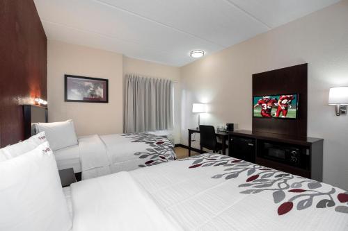 Red Roof Inn Raleigh Southwest - Cary - image 6