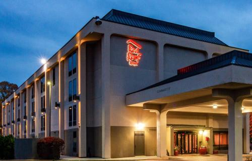 Red Roof Inn - Meriden - CT