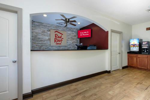Red Roof Inn Columbus, MS in Columbus, USA