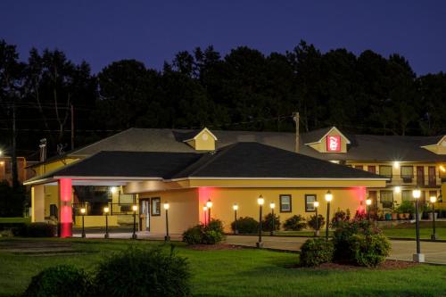 Red Roof Inn Columbus, MS